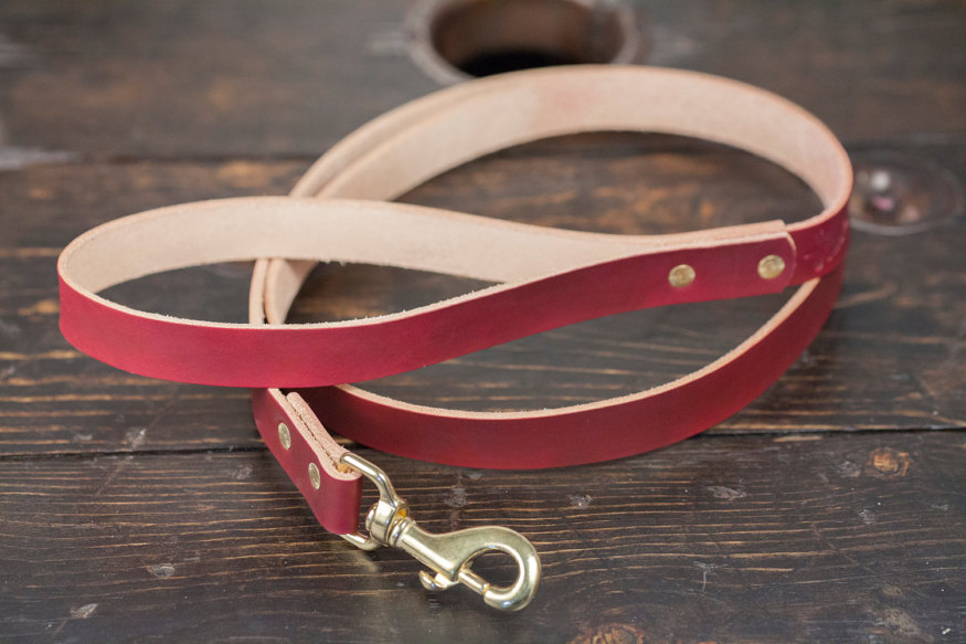rose-red-leather-plain-dog-leash